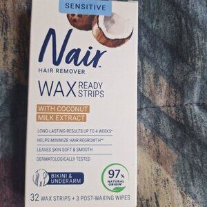 🌸✨ Nair Sensitive Wax Ready Strips – Coconut Milk, 32ct + 3 Wipes (BNIB)